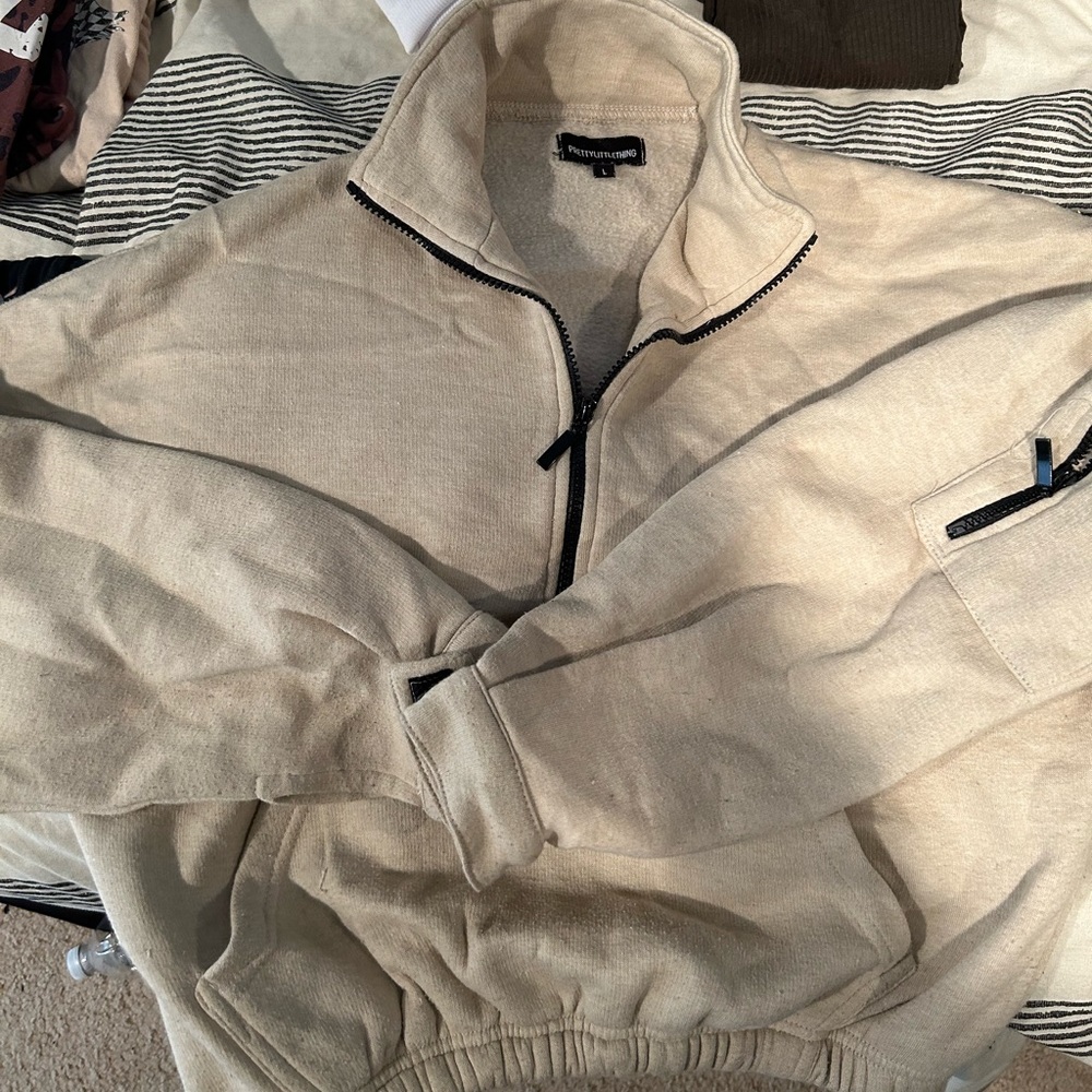 Pretty Little Thing cropped half zip